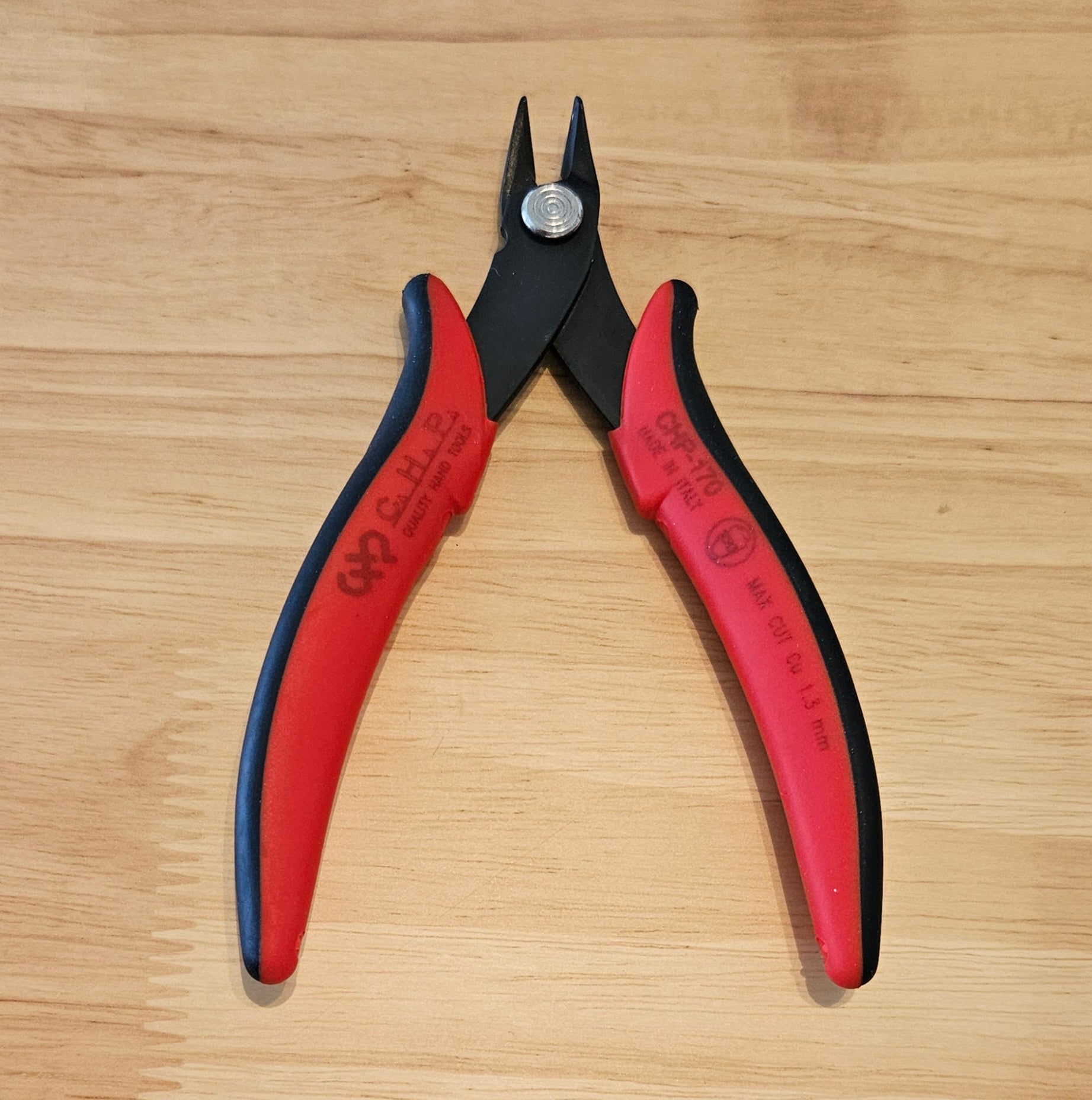 Flush cutters